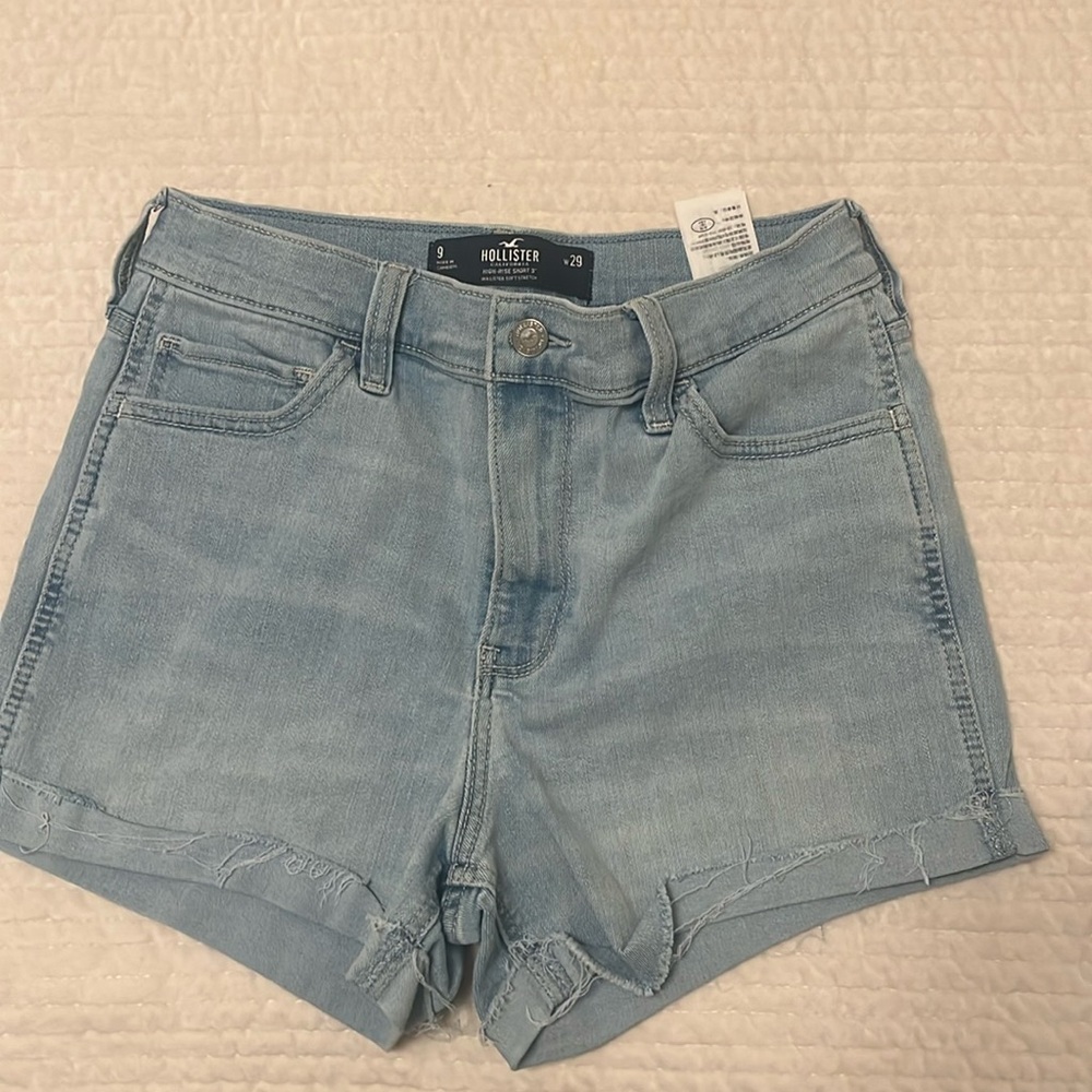 Hollister high rise shorts 3”